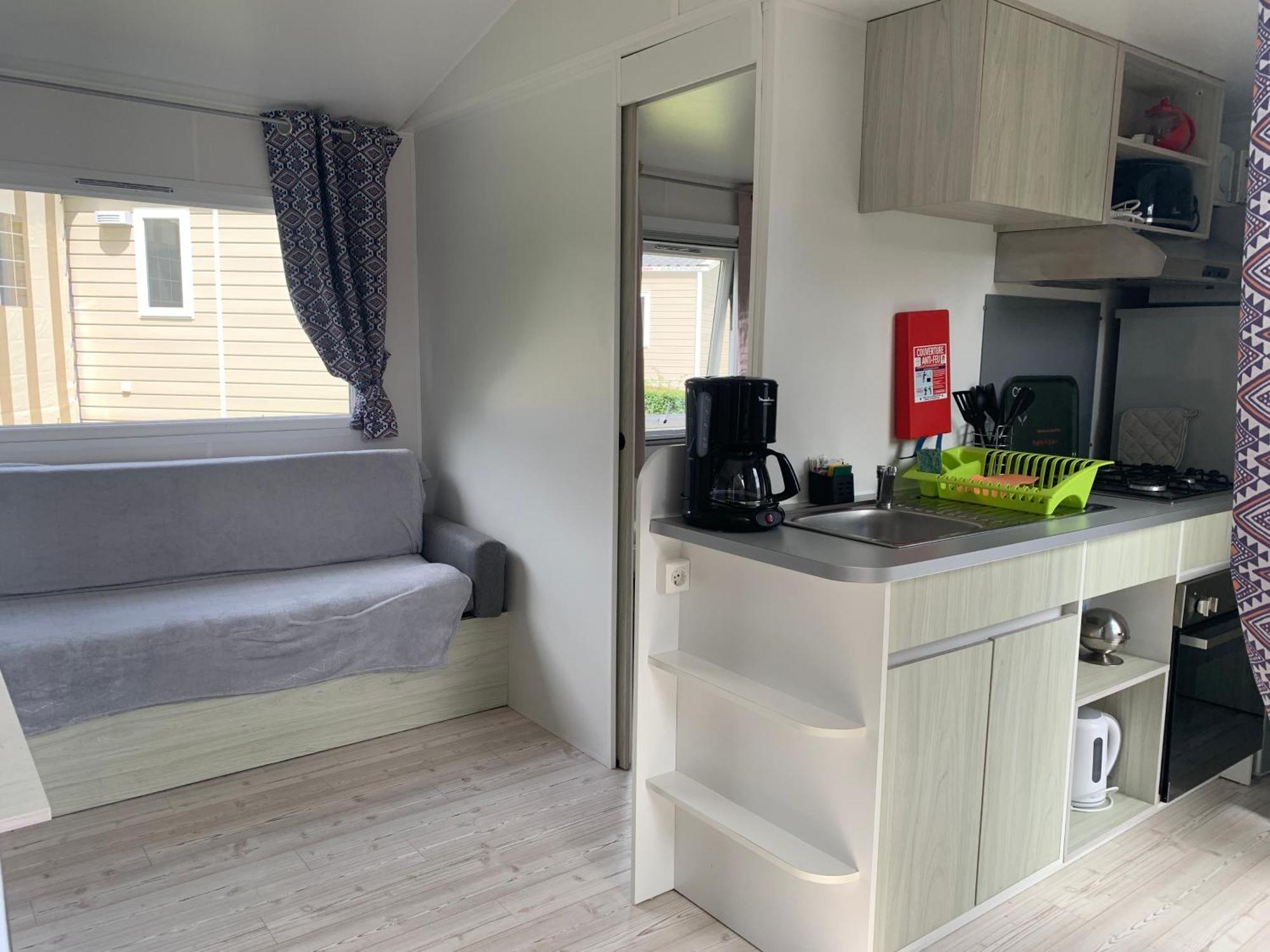 Mobil Home 10 M Et Mme Colas Litteau Exterior photo
